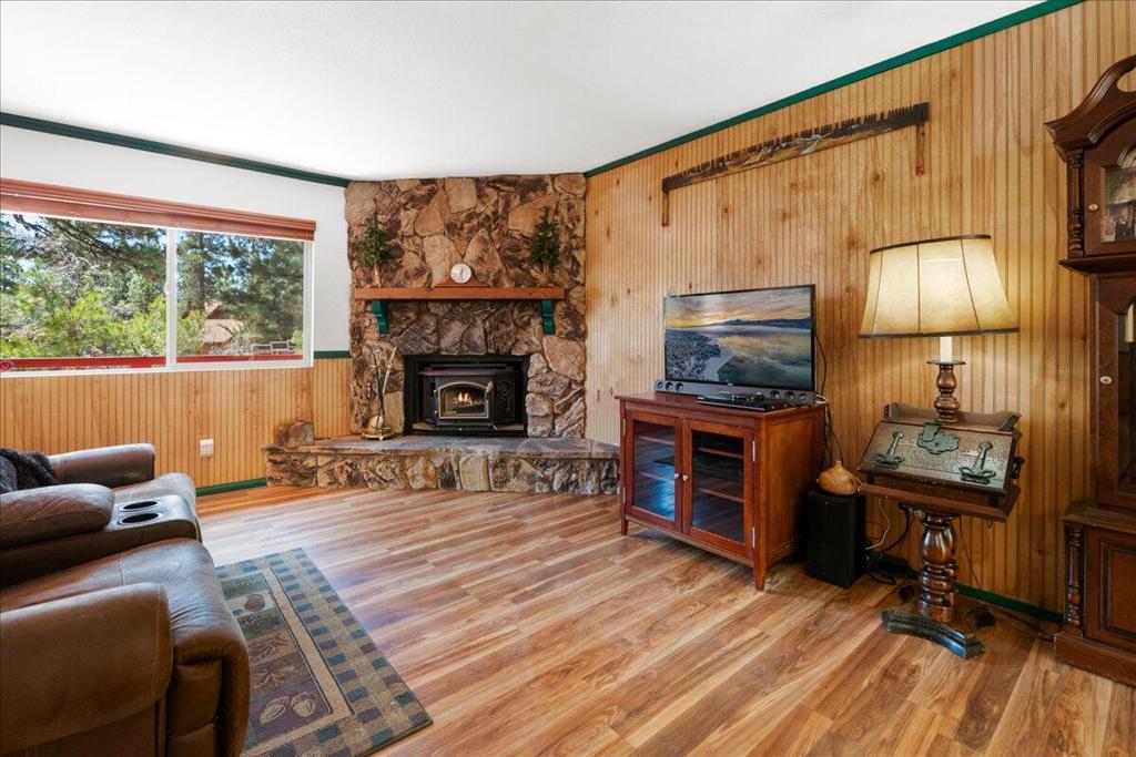 1088 Snow Ridge Road Property Photo 7