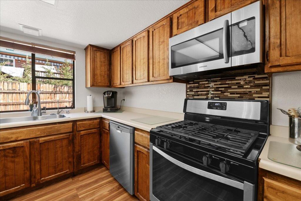 1088 Snow Ridge Road Property Photo 12