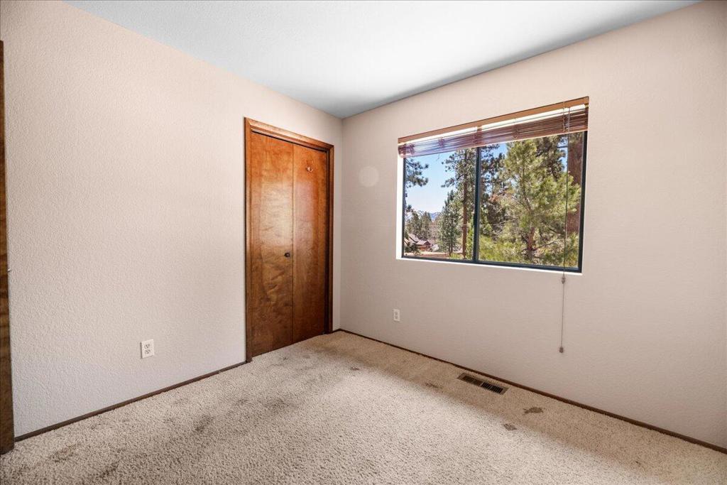 1088 Snow Ridge Road Property Photo 15