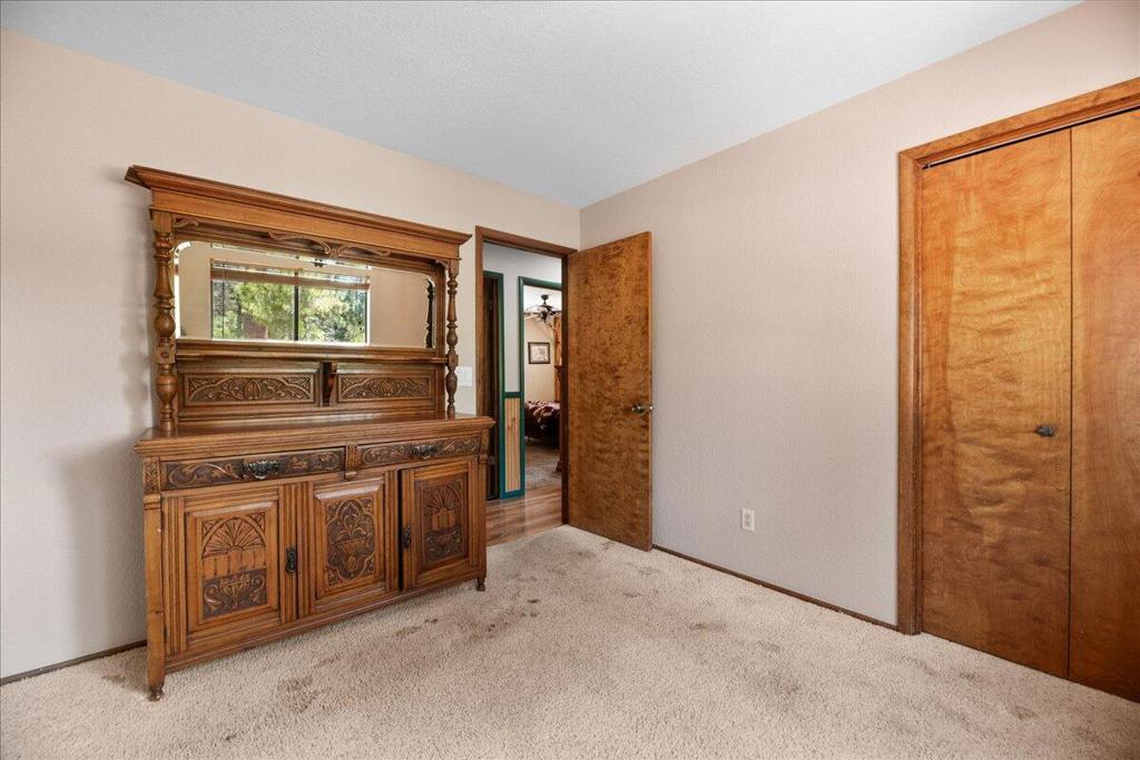 1088 Snow Ridge Road Property Photo 16