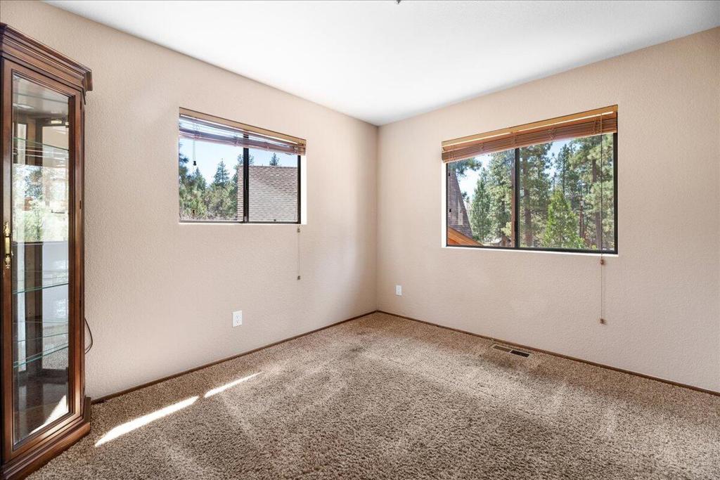 1088 Snow Ridge Road Property Photo 17