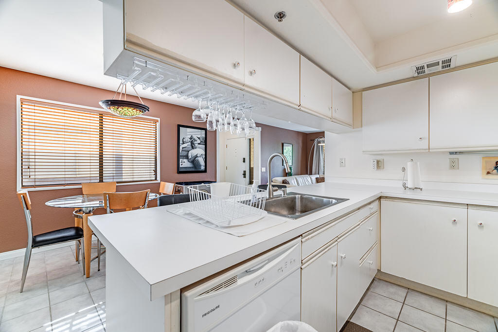 200 E Racquet Club Road 68 Property Photo 12