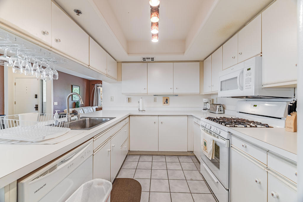 200 E Racquet Club Road 68 Property Photo 14