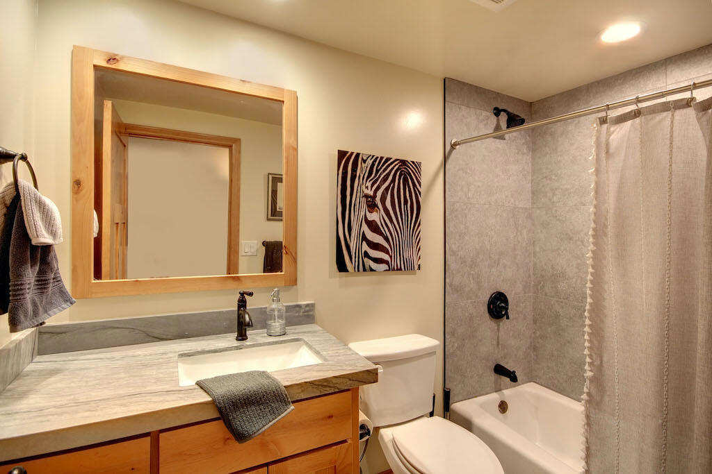 2013 Cedar Pine Lane Property Photo 25