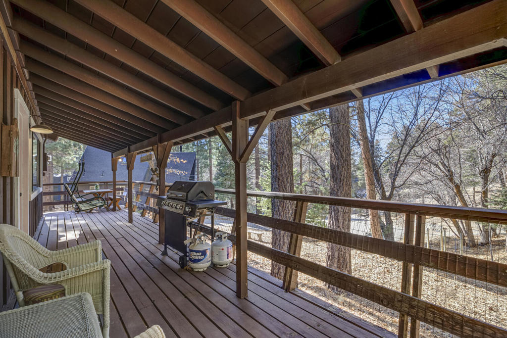 43497 Colusa Court Property Photo 8