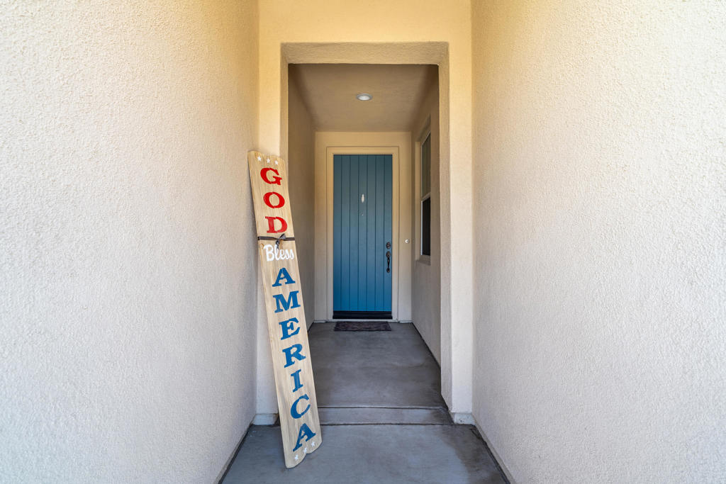 51862 Via Crespi Property Photo 4