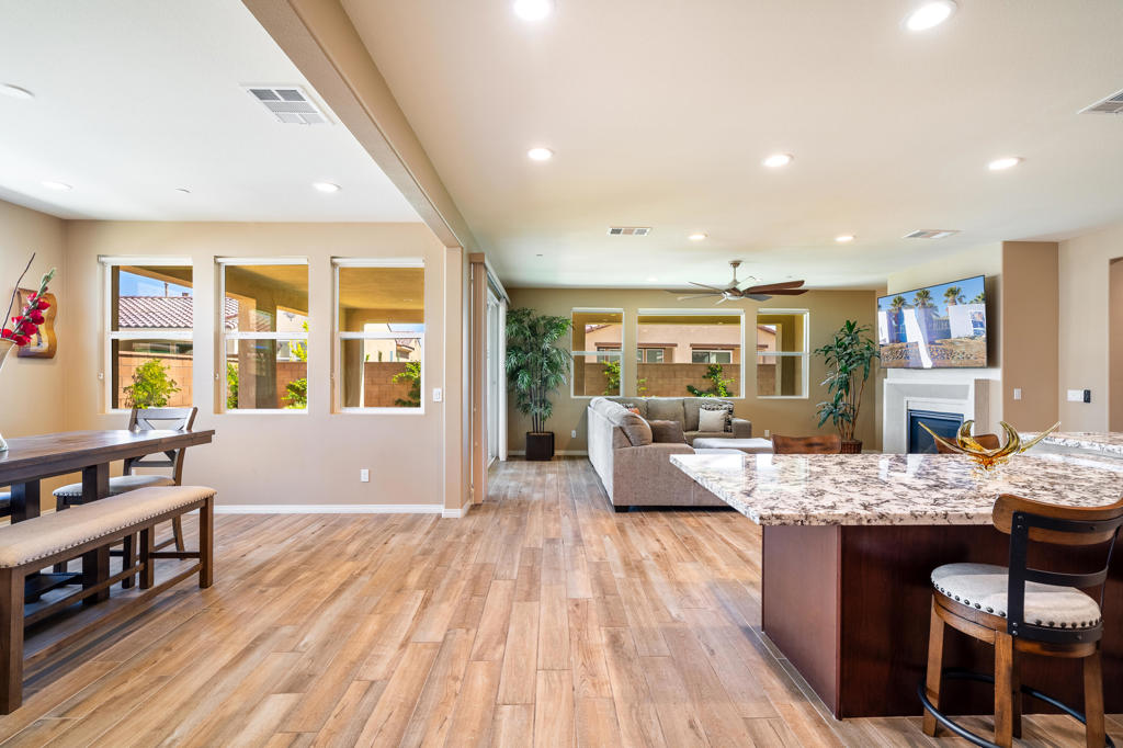 51862 Via Crespi Property Photo 13