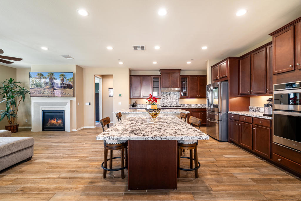 51862 Via Crespi Property Photo 16
