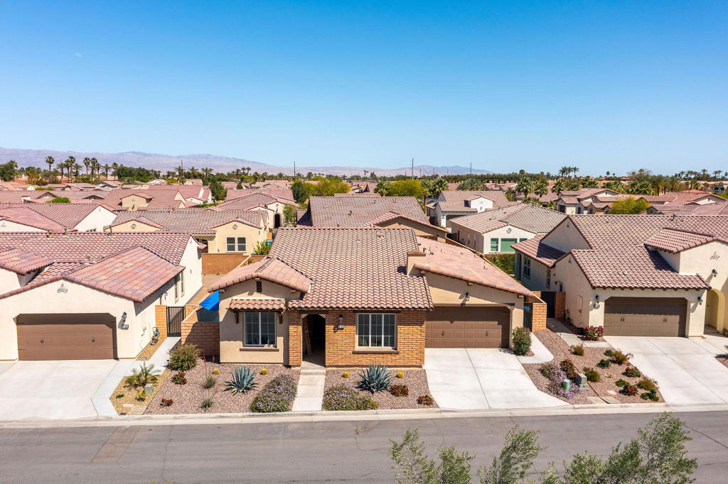 51862 Via Crespi Property Photo 35