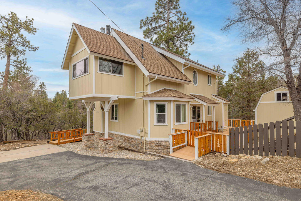 675 Inyo Avenue Property Photo 1