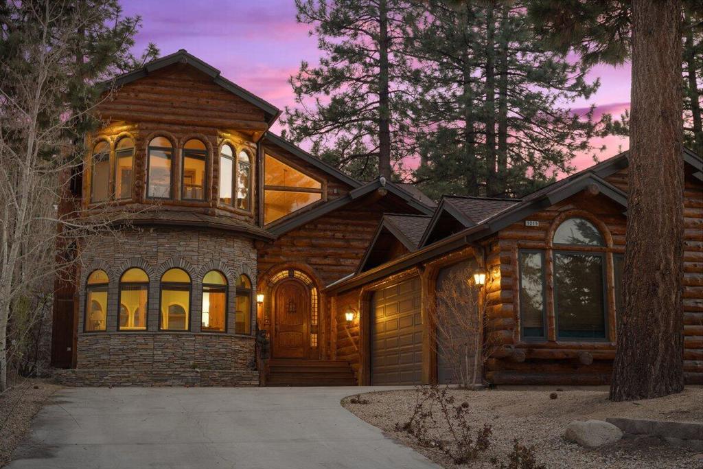 1215 Wolf Creek Court Property Photo