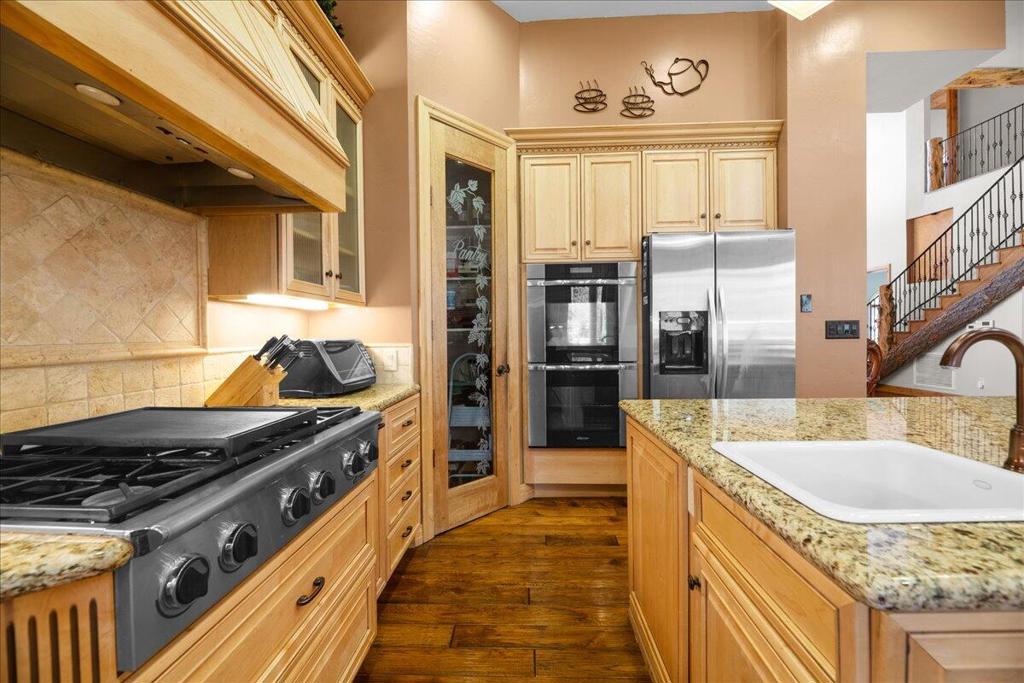 1215 Wolf Creek Court Property Photo 14