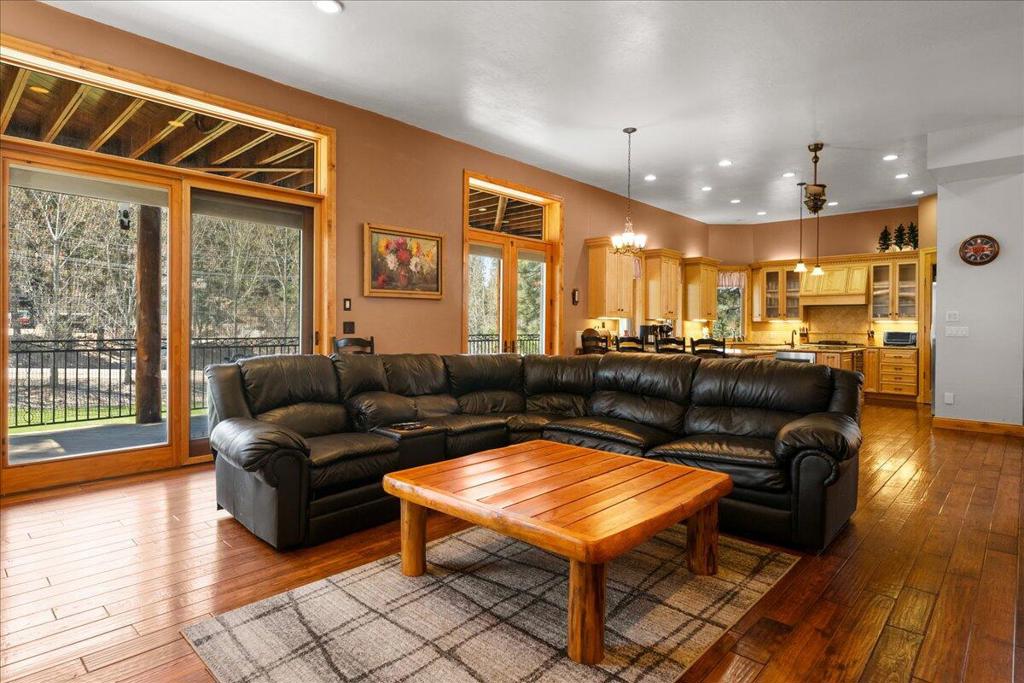 1215 Wolf Creek Court Property Photo 18