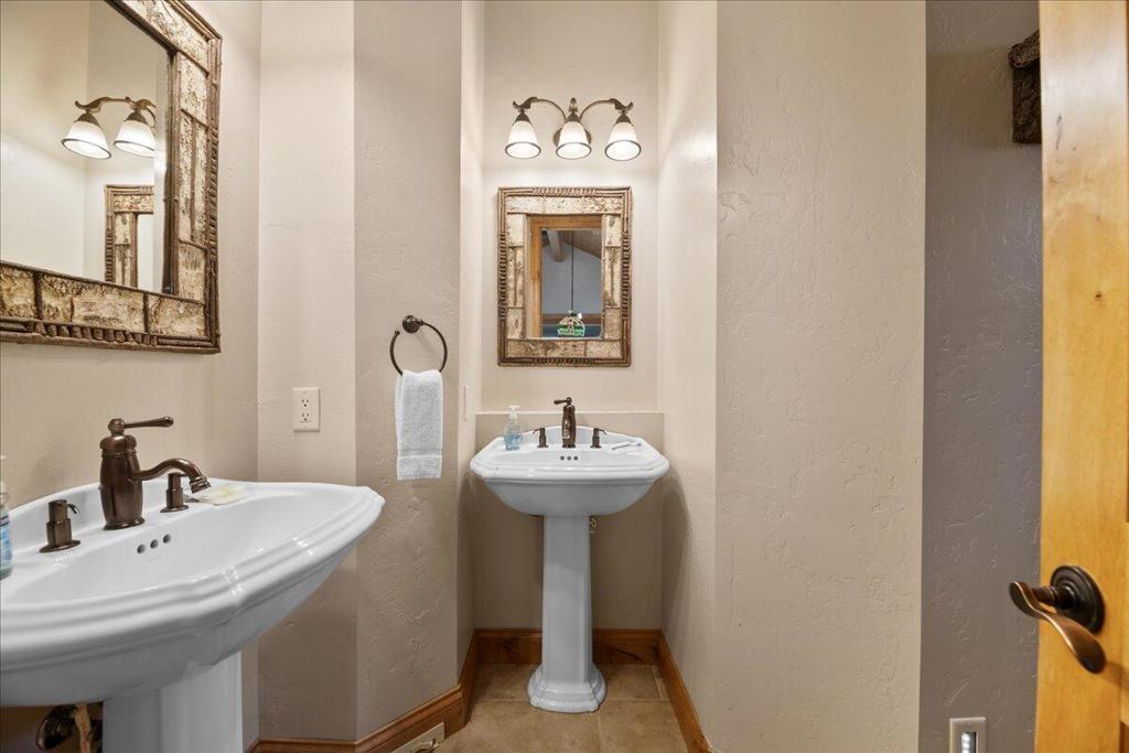 1215 Wolf Creek Court Property Photo 29