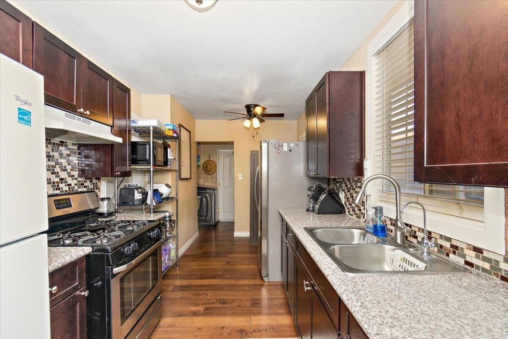 1307 Oakhurst St Drive Property Photo 6