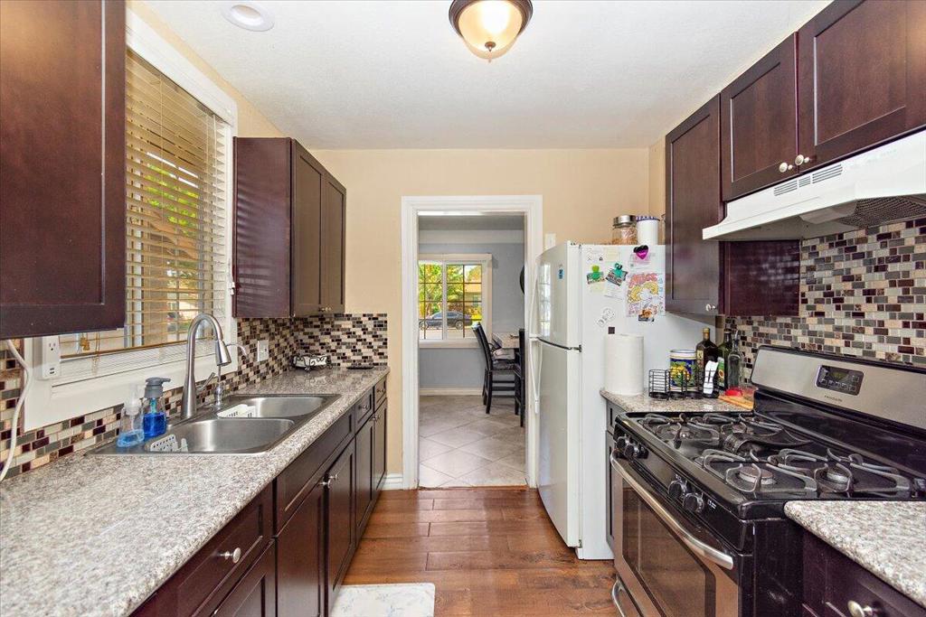 1307 Oakhurst St Drive Property Photo 11