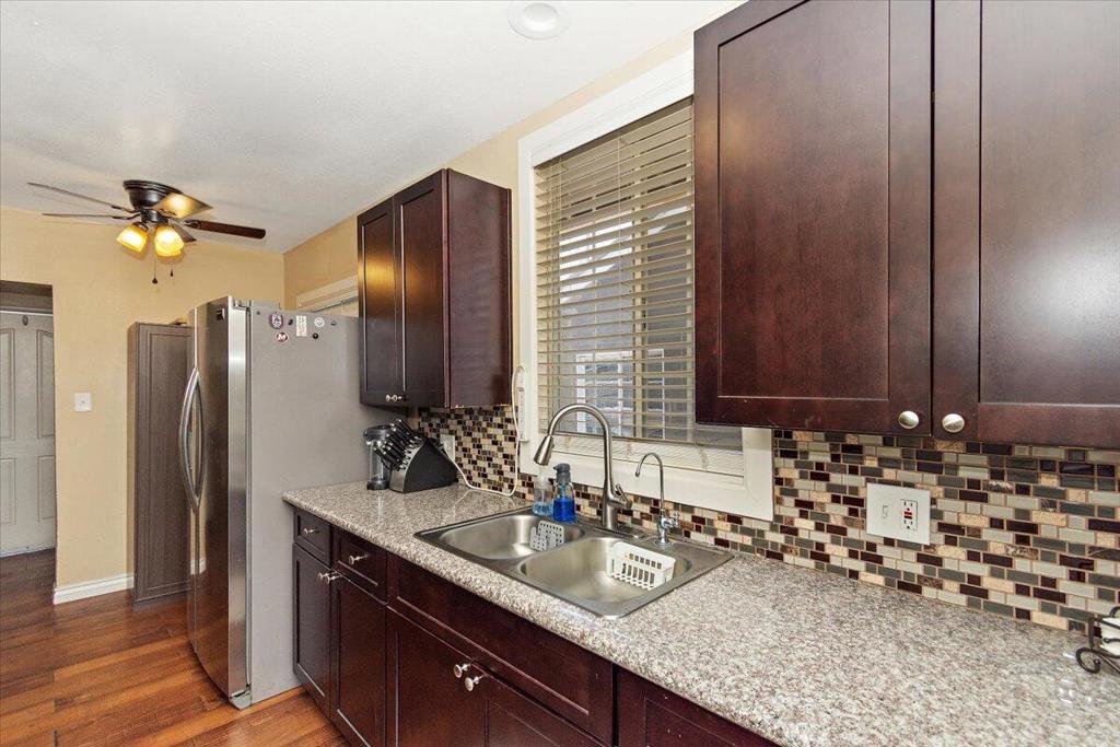 1307 Oakhurst St Drive Property Photo 12