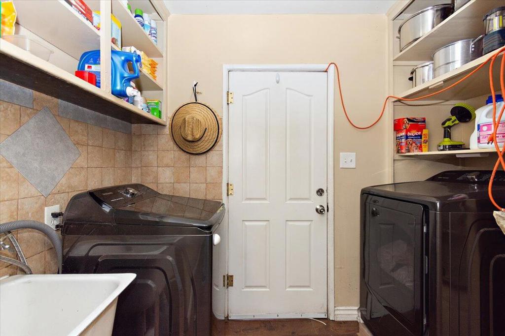 1307 Oakhurst St Drive Property Photo 21