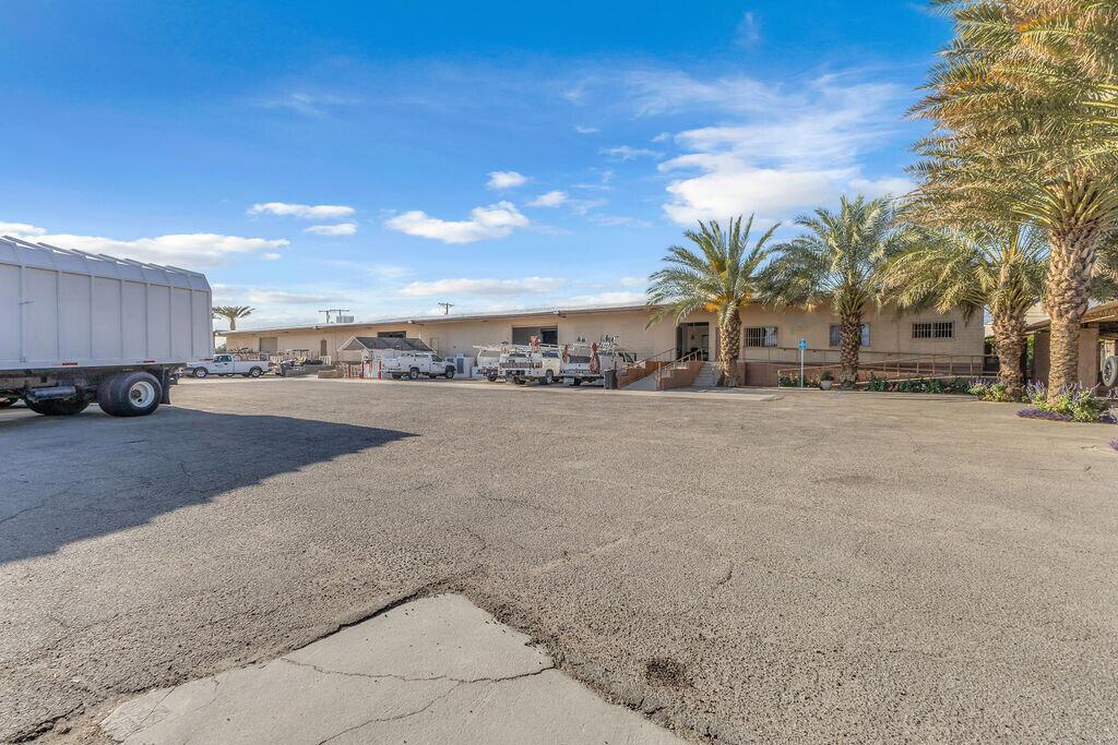 81500 Industrial Place Property Photo 3