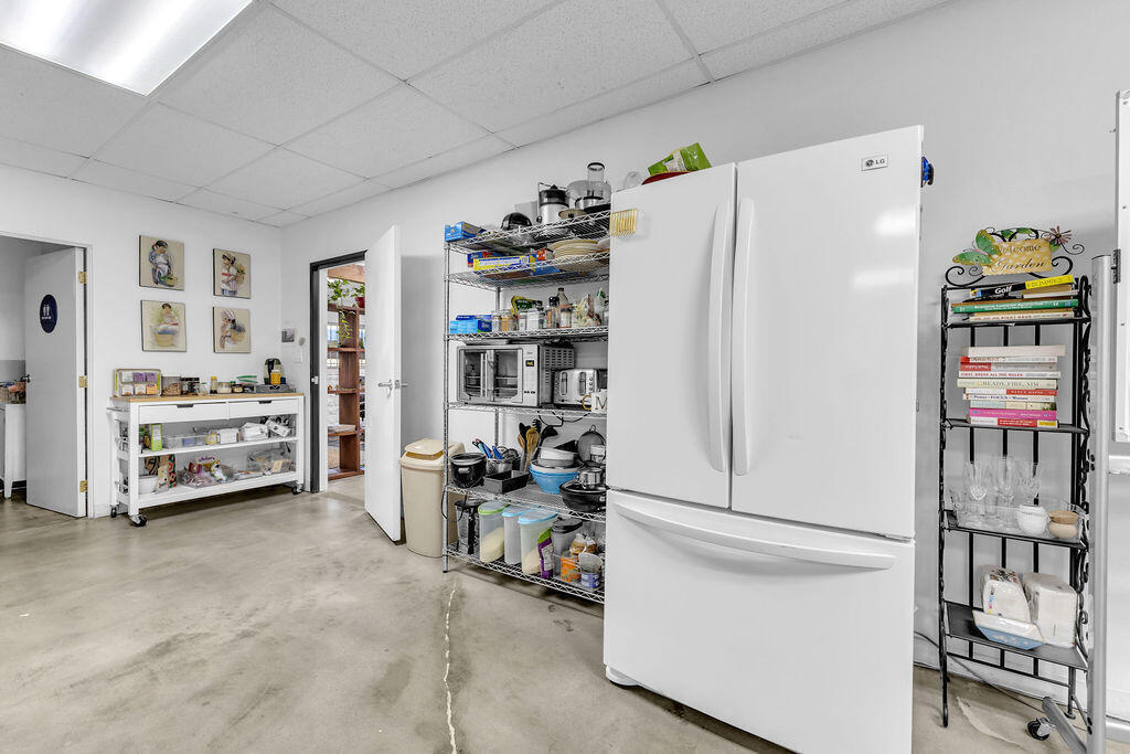 81500 Industrial Place Property Photo 23