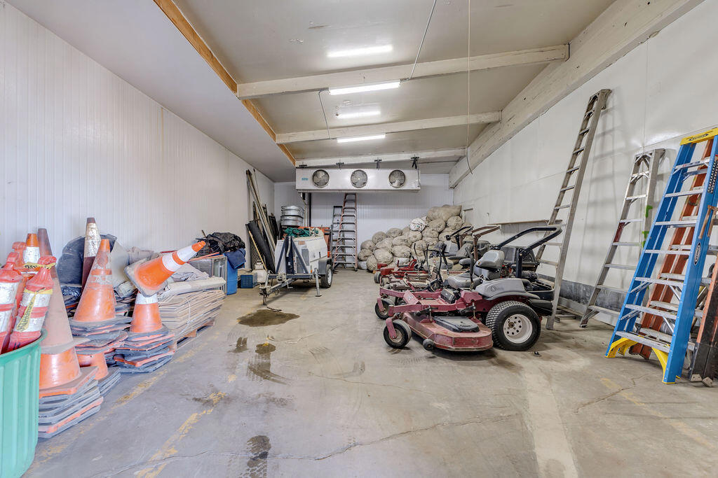 81500 Industrial Place Property Photo 54
