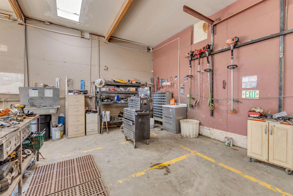 81500 Industrial Place Property Photo 70