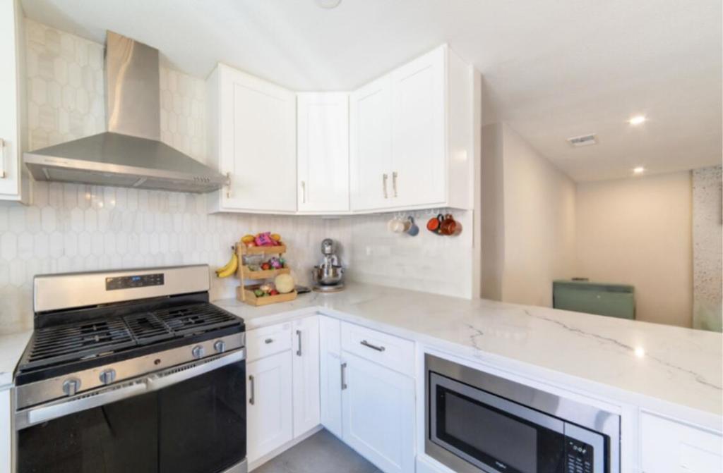 52880 Avenida Navarro