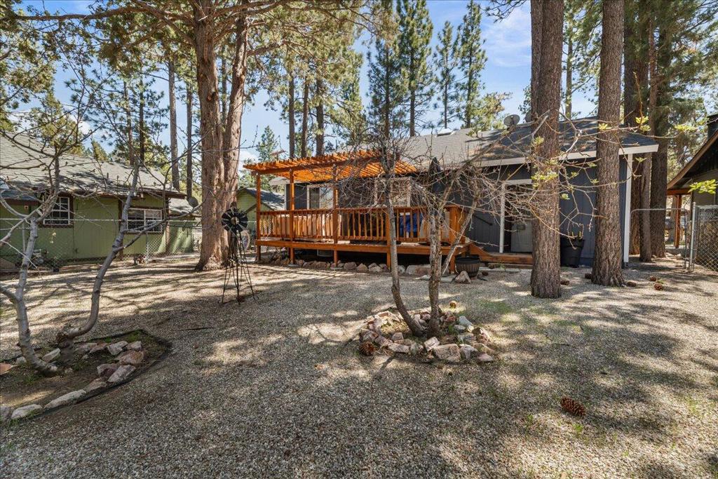 233 E Angeles Boulevard Property Photo 22