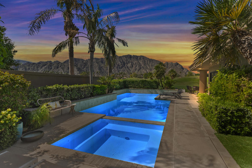 54841 Inverness Way Property Photo 1