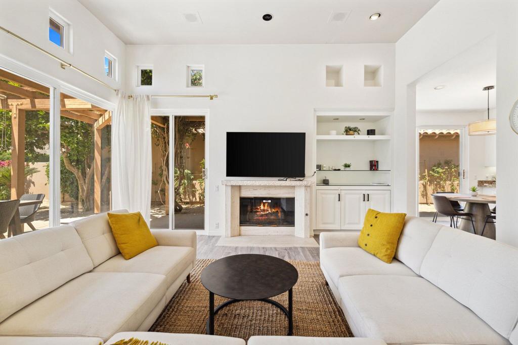 48205 Via Solana Property Photo 1