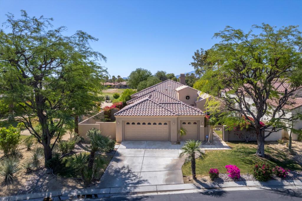 24 Via Las Flores Property Photo 2