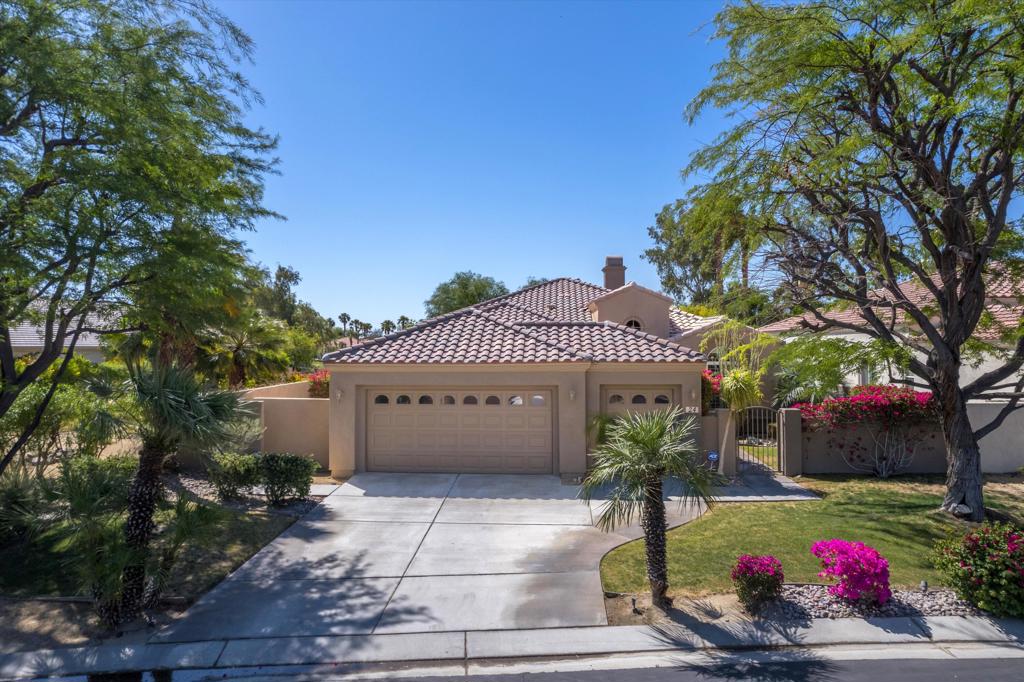 24 Via Las Flores Property Photo 3