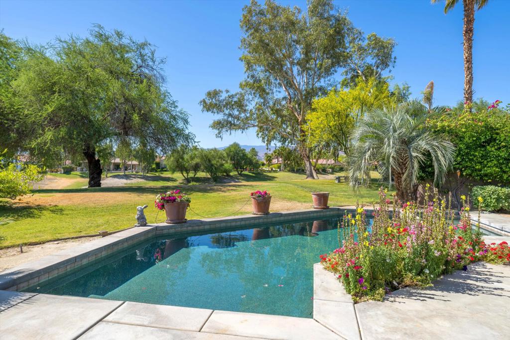 24 Via Las Flores Property Photo 15