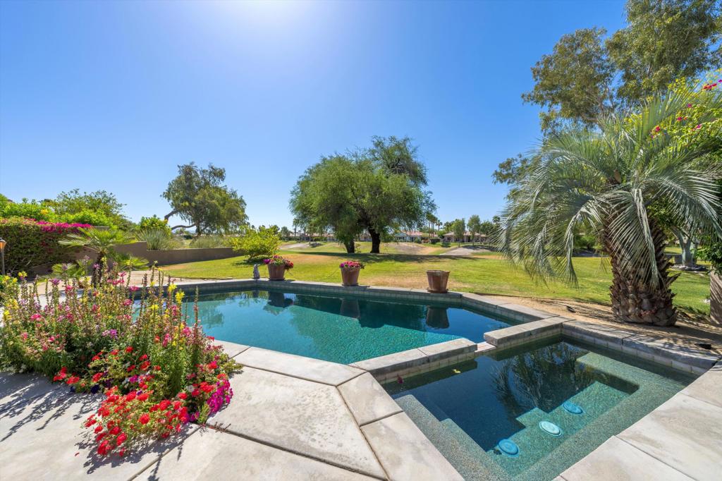 24 Via Las Flores Property Photo 16