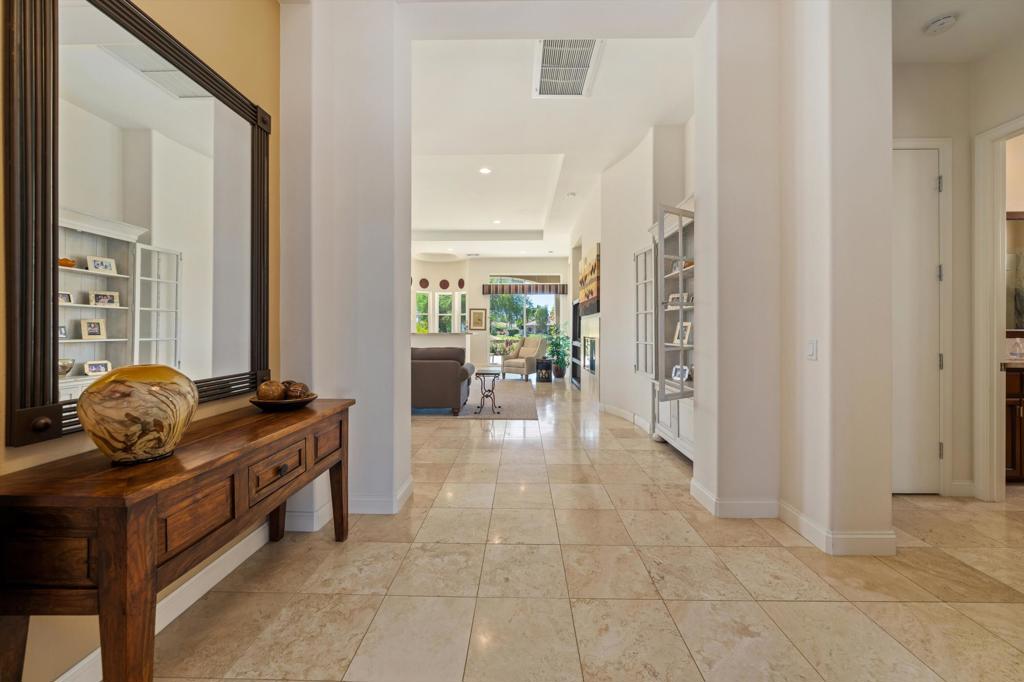 24 Via Las Flores Property Photo 17