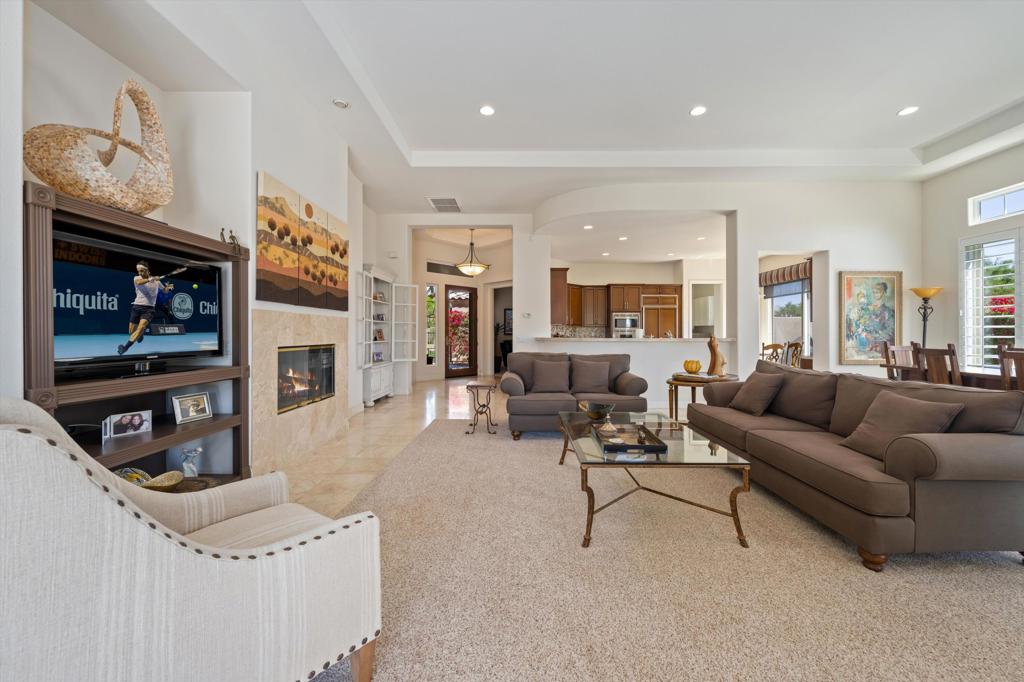 24 Via Las Flores Property Photo 21