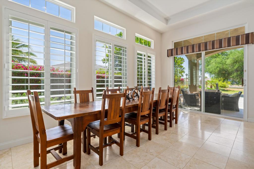 24 Via Las Flores Property Photo 23