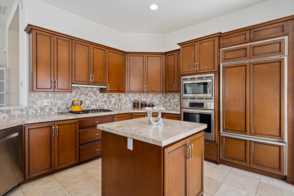 24 Via Las Flores Property Photo 25