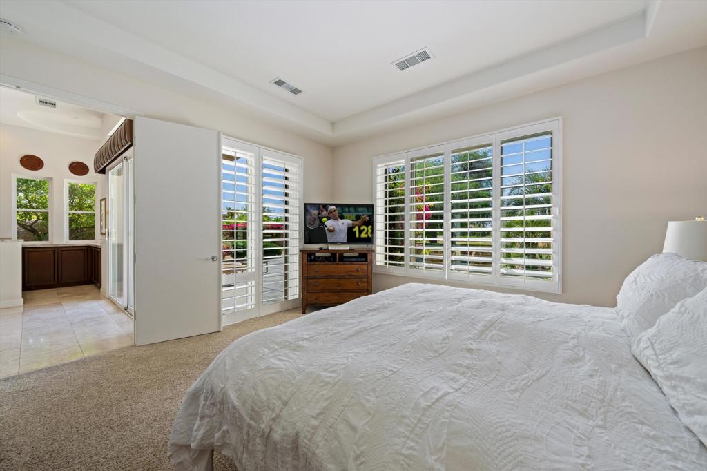 24 Via Las Flores Property Photo 32
