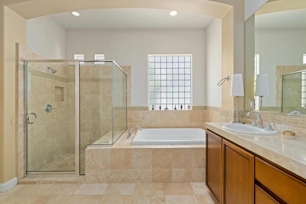 24 Via Las Flores Property Photo 34