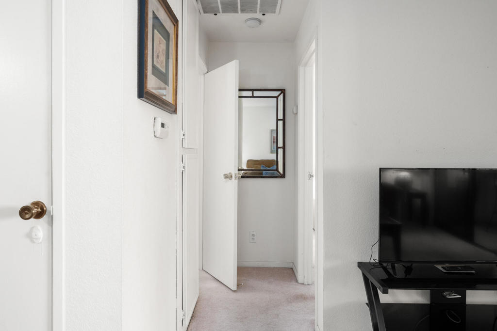 685 N Ashurst Court H207 Property Photo 22