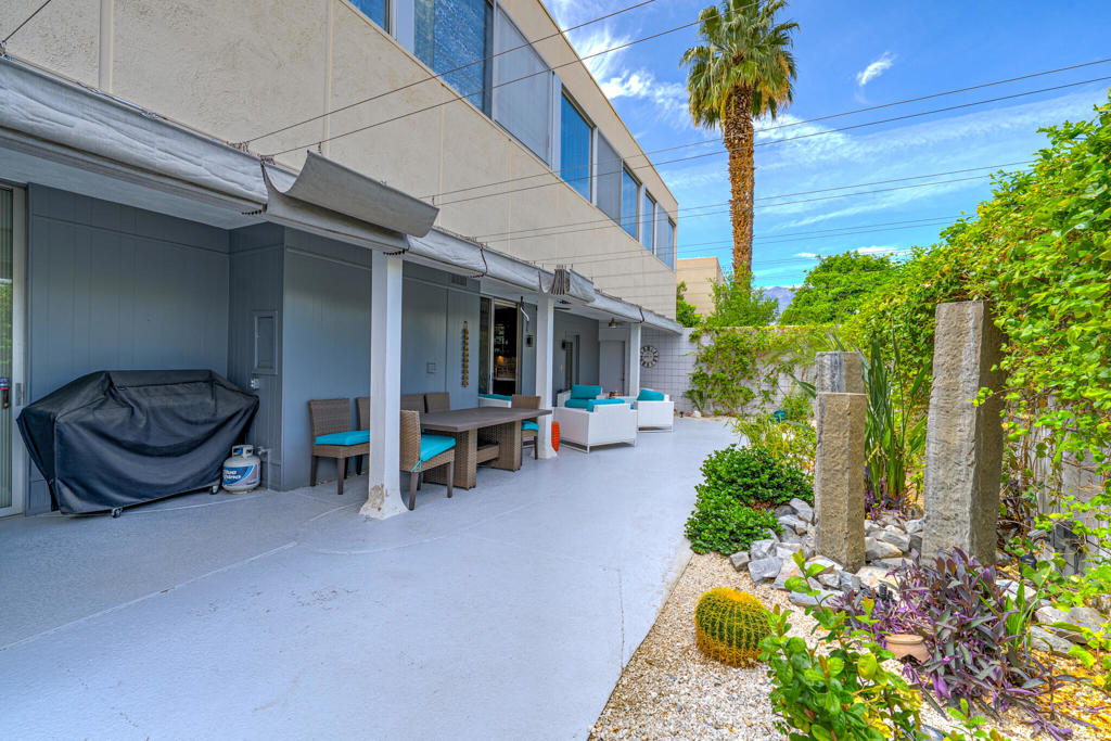 477 Desert Lakes Drive Property Photo 29