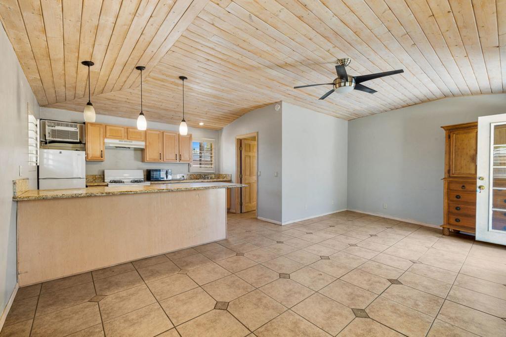 44510 San Carlos Avenue Property Photo 34