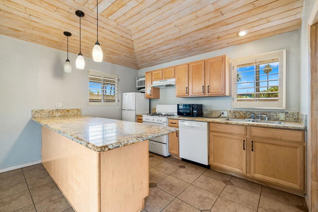 44510 San Carlos Avenue Property Photo 39