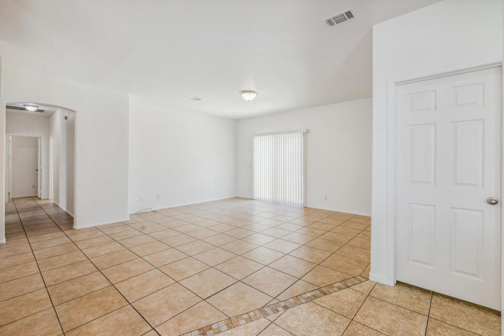 13805 Hidalgo Street Property Photo 10