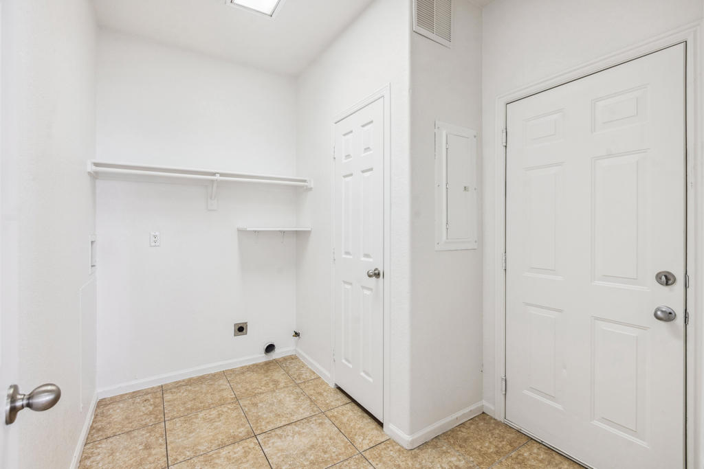 13805 Hidalgo Street Property Photo 28