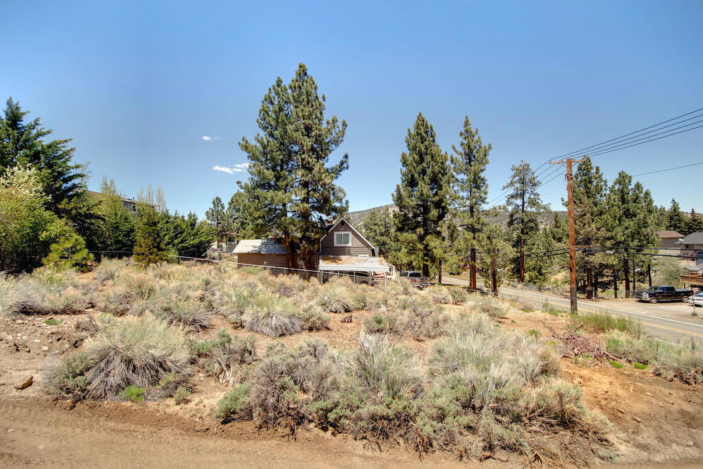 233 Greenspot Road Property Photo