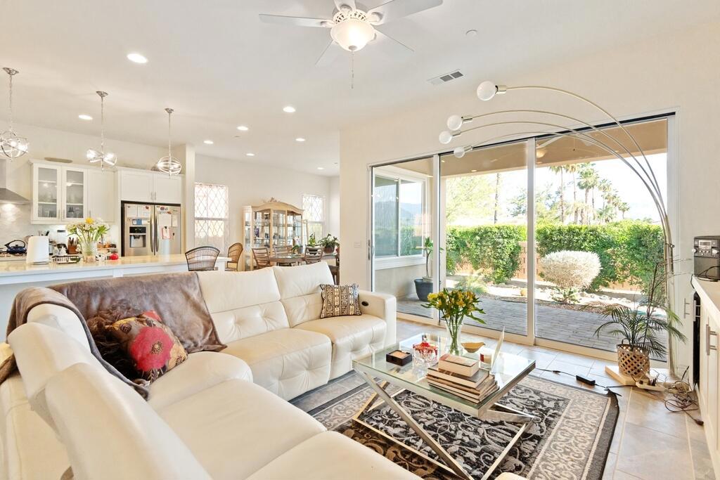 4553 Via Veneto Property Photo 1