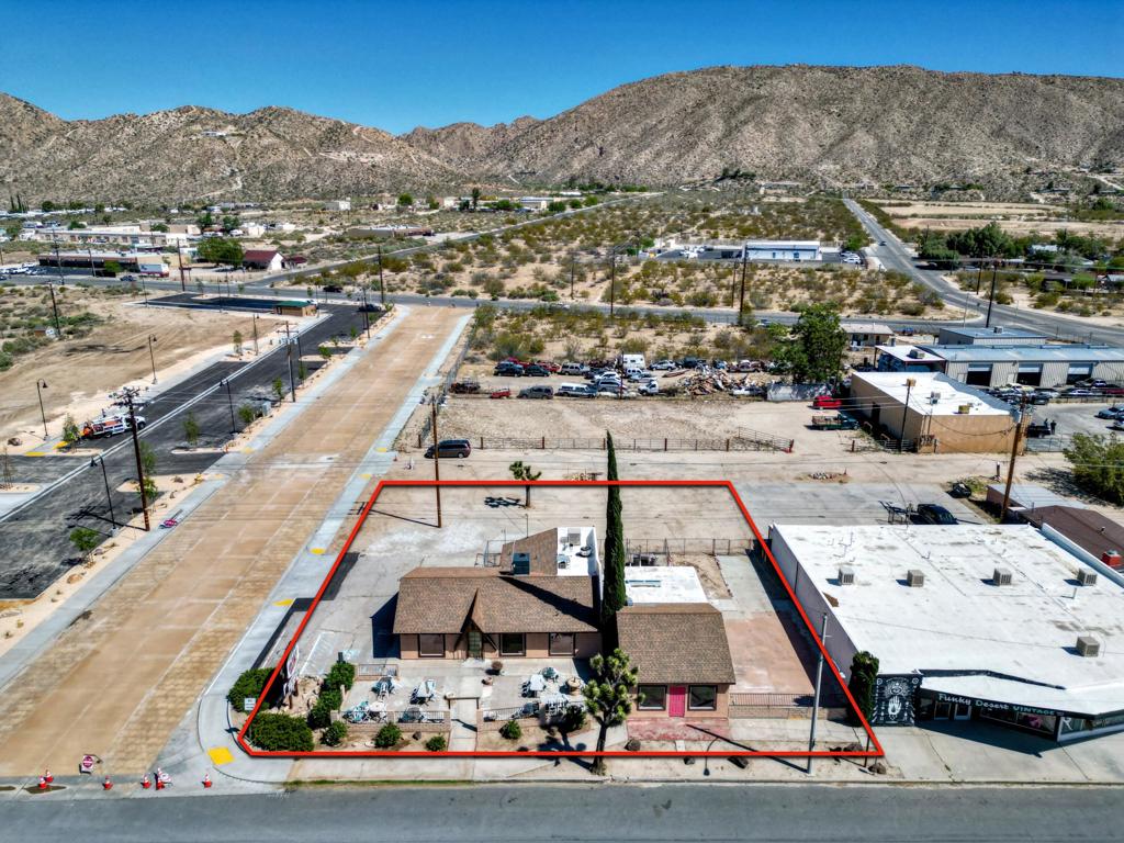 55792 29 Palms Highway Property Photo 1