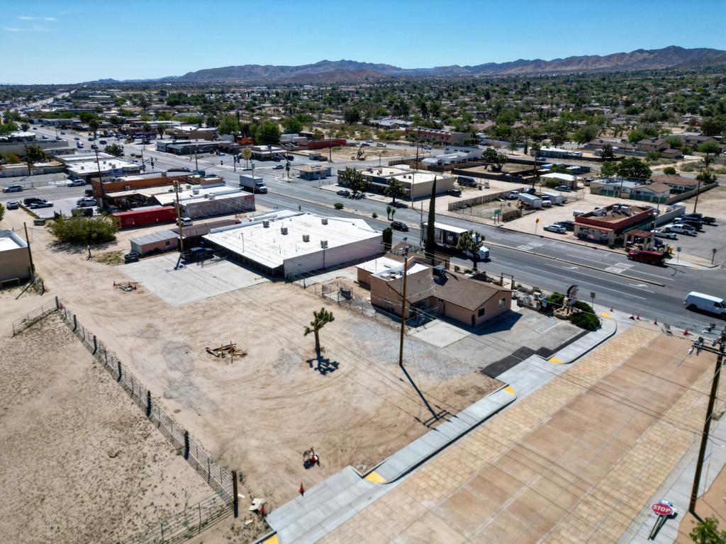 55792 29 Palms Highway Property Photo 3